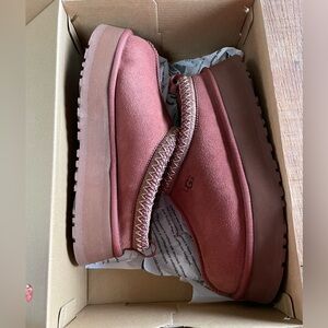 Women’s UGG Tazz Platform Slipper Red Jasper 8